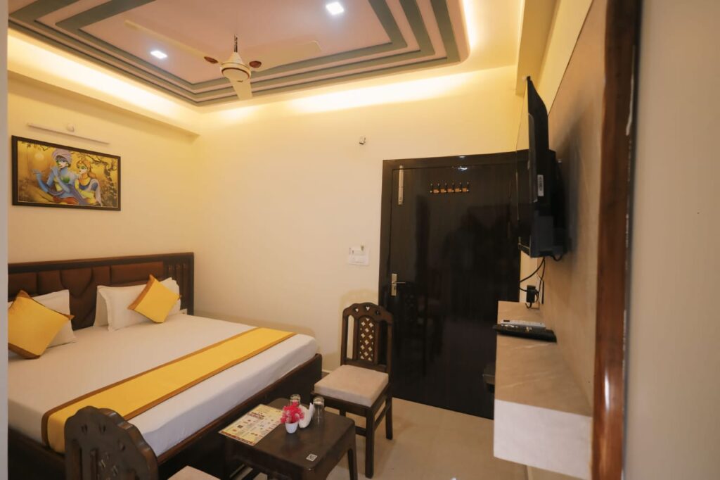 best hotel mathura